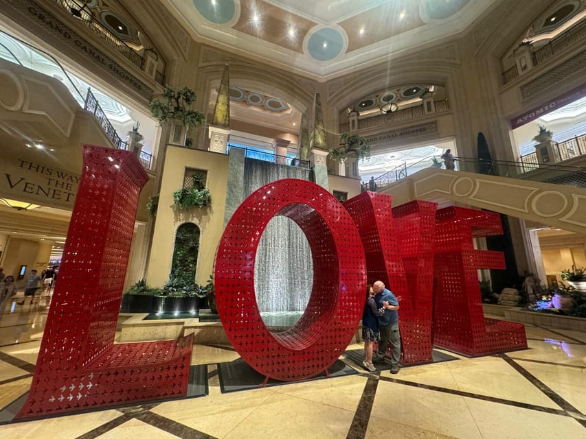 Las Vegas: Night City Tour with Hotel Pickup - What $106 really buys you