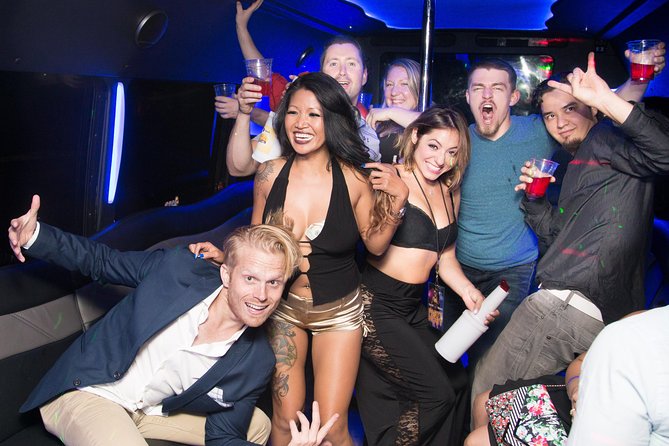 Las Vegas Nightclub or Pool Party Crawl with Luxury Party Bus - Nightclub or pool party: choose the right version