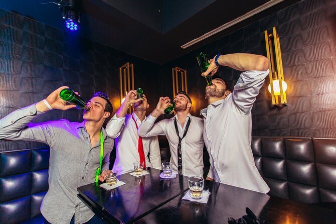 Las Vegas Party Bus Club Crawl - Jewel Nightclub: sleek lighting and a shorter visit