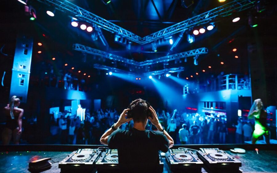 Las Vegas: Party Bus Nightclub Crawl - Key points to know before booking