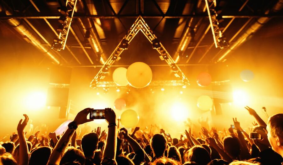 Las Vegas: Party Bus Nightclub Crawl - What the six-hour night is meant to look like