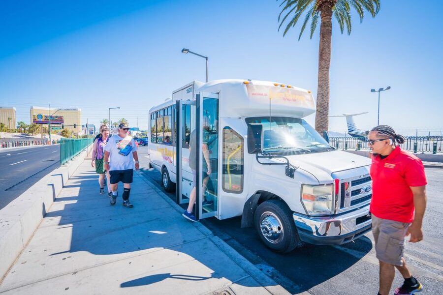 Las Vegas: Pawn Stars, Counts Kustoms, Shelby American Tour - Guides make the difference