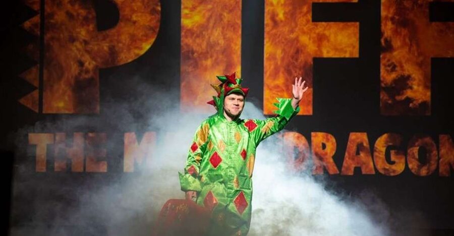 Las Vegas: Piff the Magic Dragon Show at the Flamingo - What happens inside the 75-minute performance
