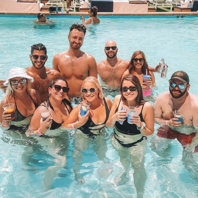 Las Vegas: Pool Crawl with Free Drinks on the Party Bus - Starting at the right Las Vegas venue