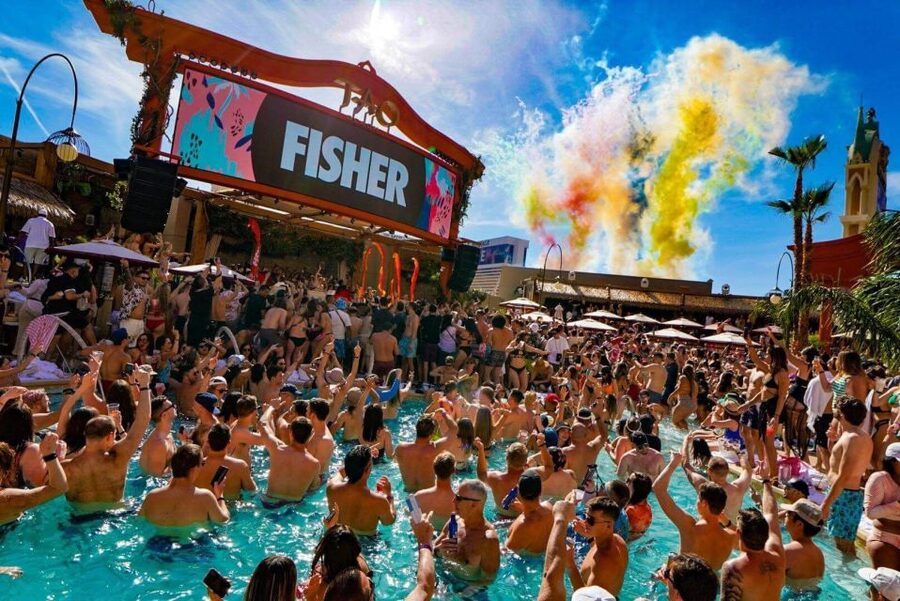 Las Vegas: Pool Party Crawl by Party Bus - The bus ride across the Strip