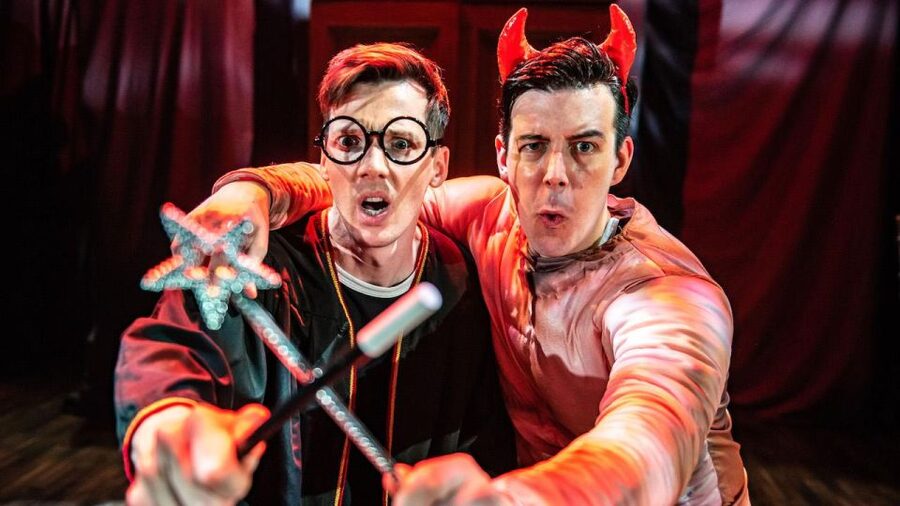 Las Vegas: Potted Potter - The Unauthorized Harry Experience - Daniel Clarkson and Jefferson Turner Keep the Show Moving