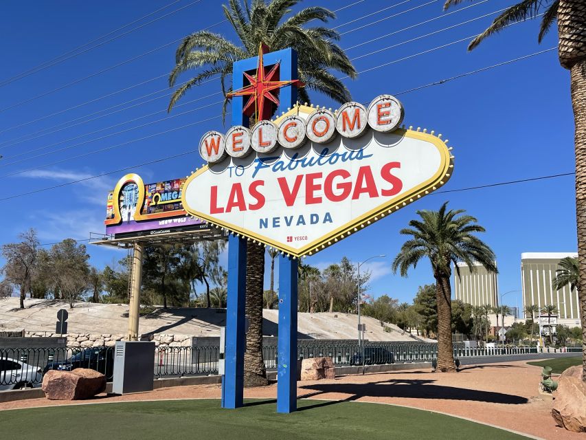 Las Vegas: Private 7 Magic Mountains and Vegas Sign Car Trip - Practical details for the desert stops