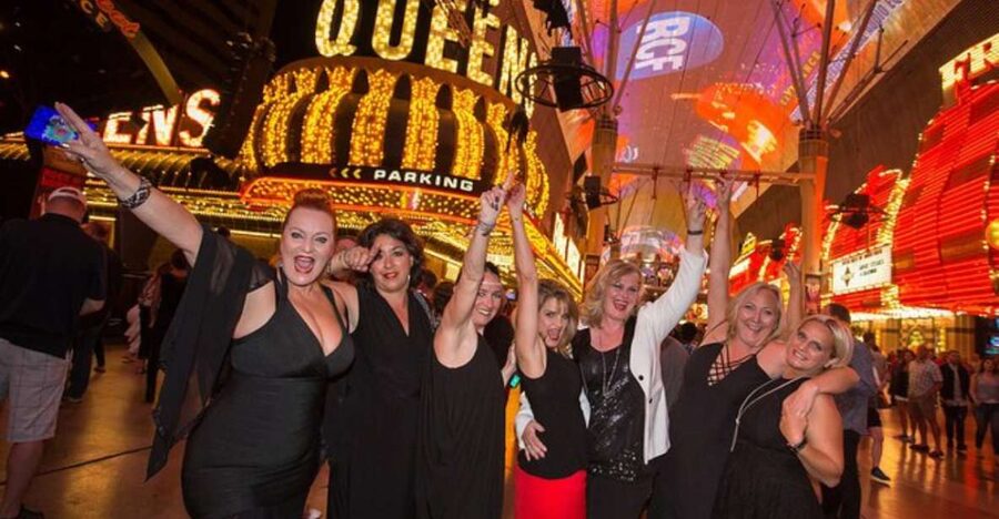 Las Vegas: Private Party Bus Tour Of Vegas Strip w Champagne - What the $319 group price really means