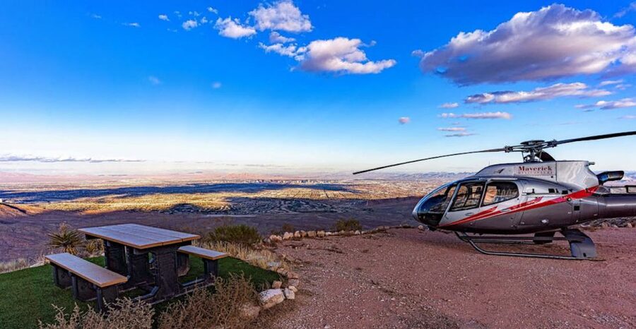 Las Vegas: Red Rock Canyon Helicopter Landing Tour - The private landing at 2,900 feet