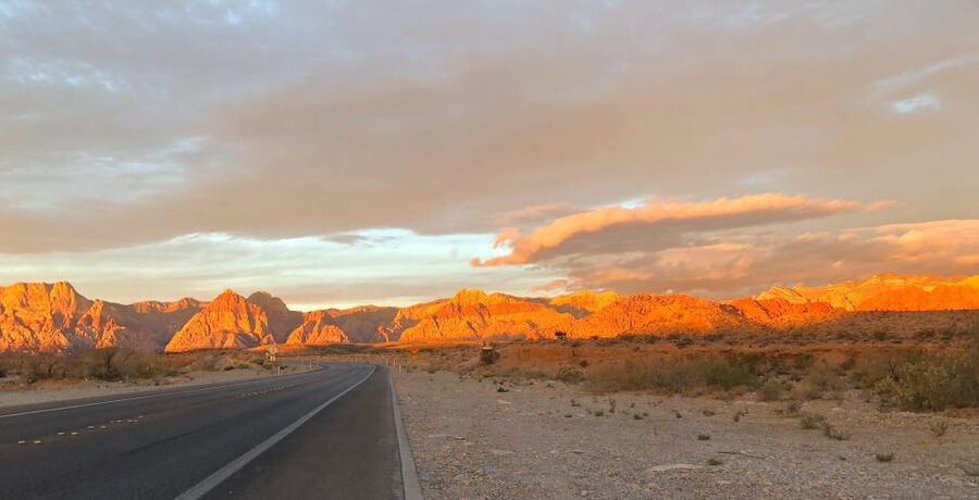 Las Vegas: Red Rock Canyon Sunrise Self-Guided E–Bike Tour - Why sunrise is the smart time to ride Red Rock