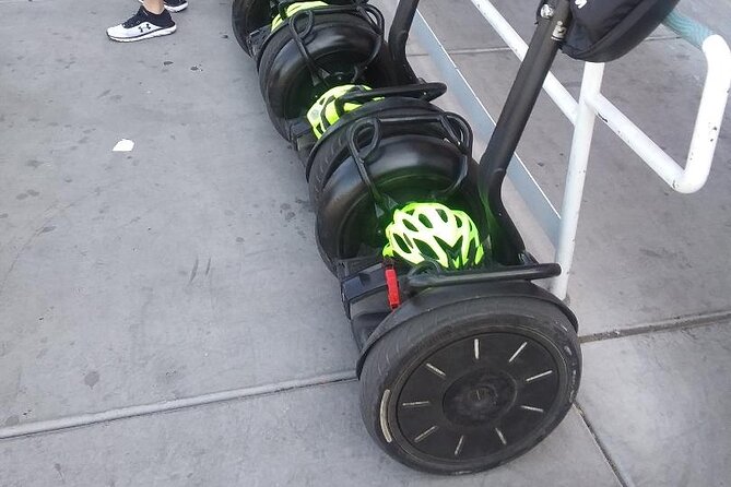 Las Vegas Segway Tour: Fremont Street Experience - What the guides add to the ride