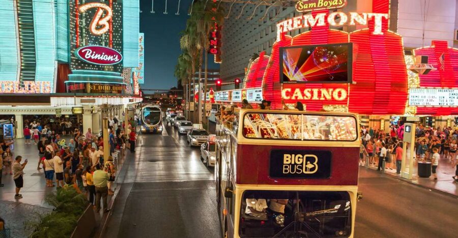 Las Vegas: Sightseeing Night Tour by Open-top Bus - Why this night bus works so well in Las Vegas
