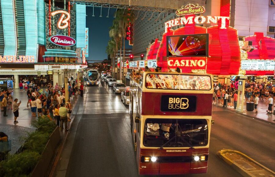 Las Vegas: Sightseeing Night Tour by Open-top Bus - Meeting the bus and getting started