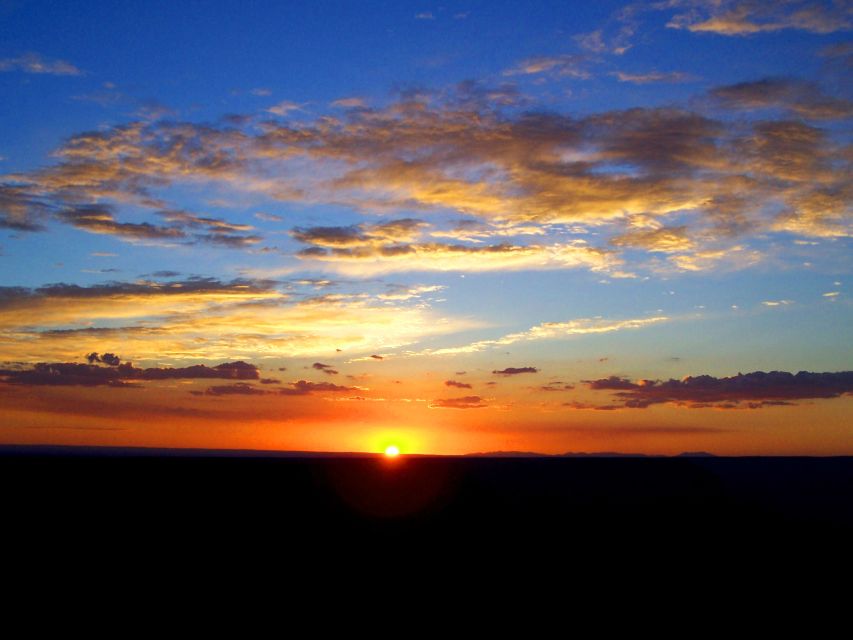 Las Vegas: Small-Group Grand Canyon South Rim Sunset Tour - Hoover Dam gives the morning a useful pause