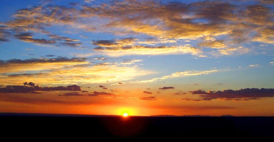 Las Vegas: Small-Group Grand Canyon South Rim Sunset Tour - The ride from Las Vegas to Arizona