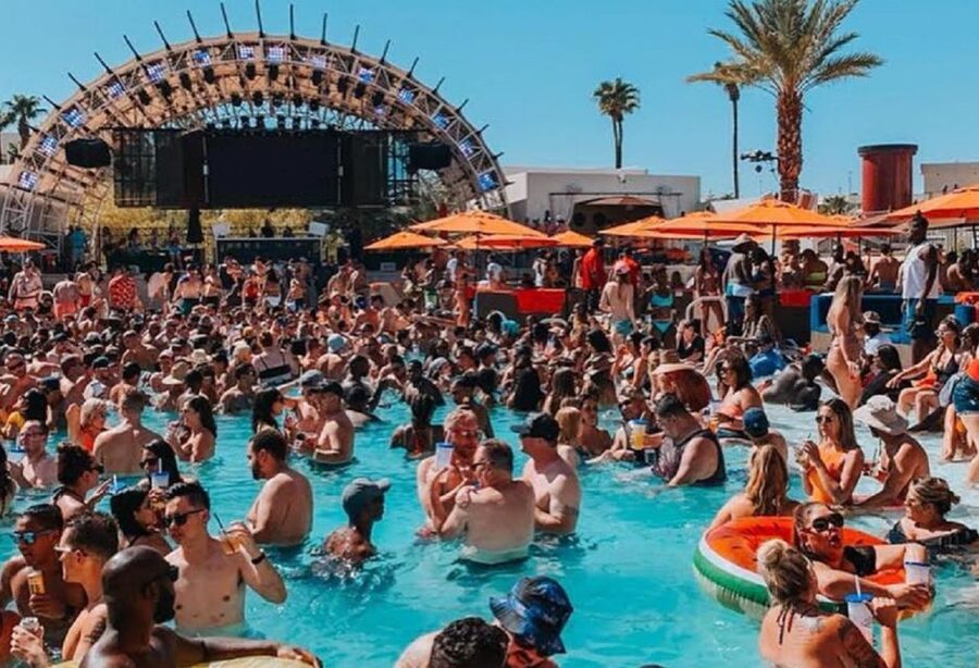 Las Vegas Strip: 3-Stop Pool Party Crawl with Party Bus - Key points at a glance
