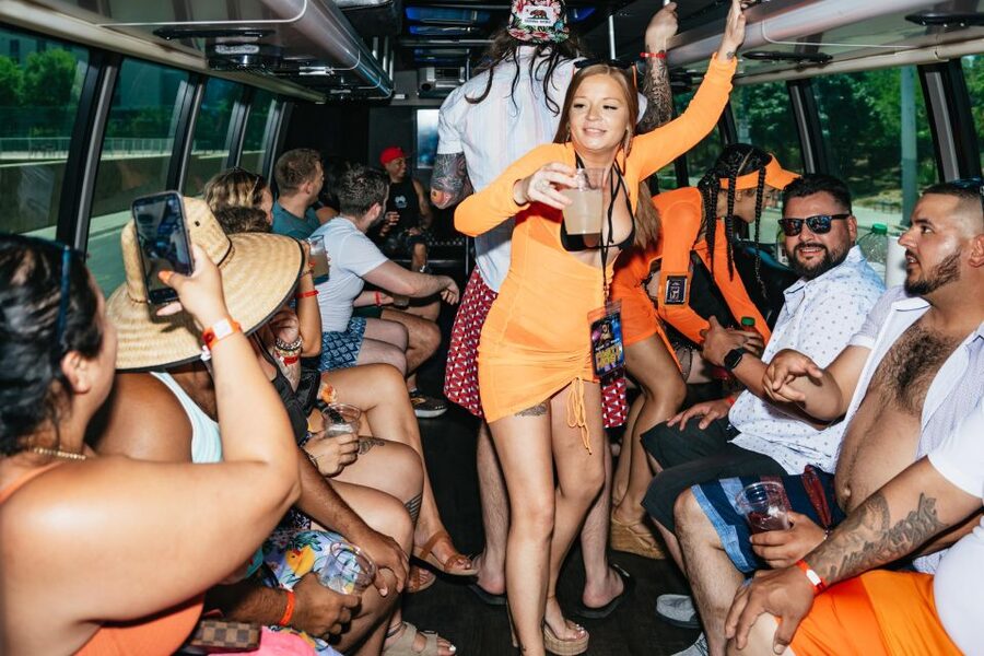 Las Vegas Strip: 3-Stop Pool Party Crawl with Party Bus - Who will enjoy this crawl most