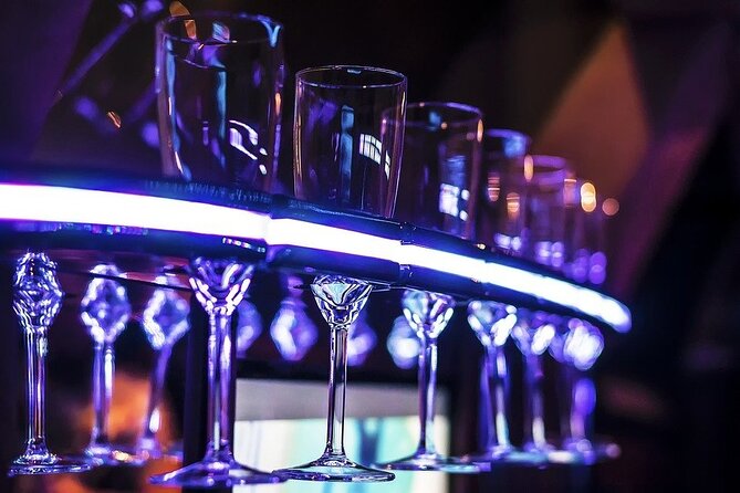 Las Vegas Strip at night like a Star with champagne by luxury limo - 3 or 5 hrs - Bellagio fountains and conservatory