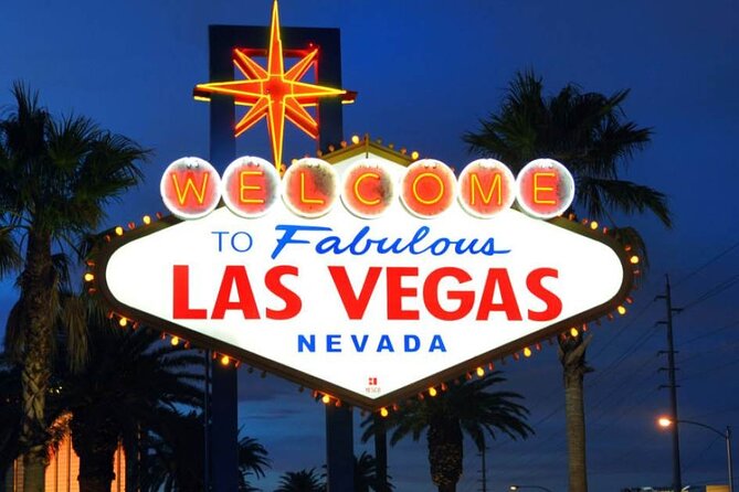 Las Vegas Strip at night like a Star with champagne by luxury limo - 3 or 5 hrs - Paris Las Vegas and Caesars Palace