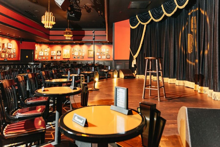 Las Vegas Strip: Brad Garrett’s Comedy Club at MGM Grand - Seating, timing, and what to bring