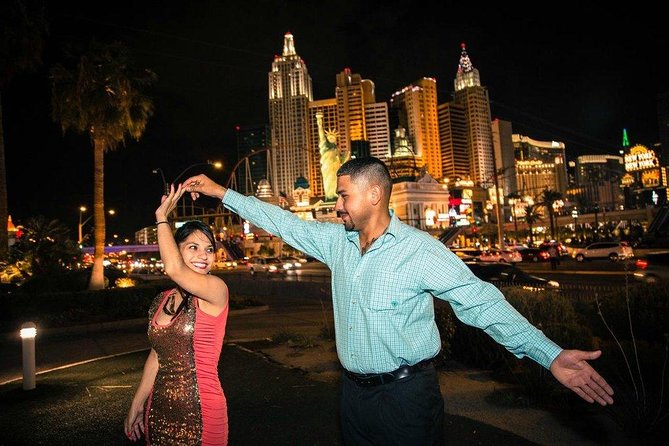 Las Vegas Strip by SUV Stretch Limo with Personal Photographer - Why the group size matters