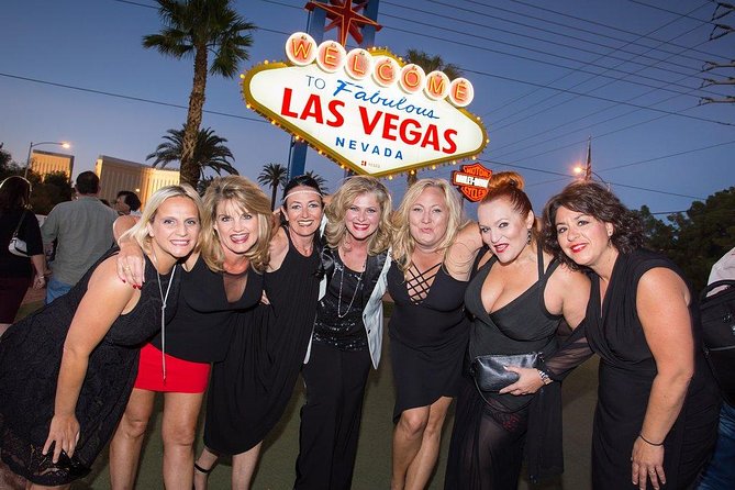 Las Vegas Strip by SUV Stretch Limo with Personal Photographer - The photographer is more than a camera operator