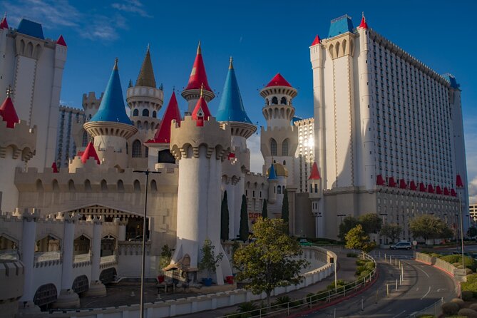 Las Vegas Strip Self-Guided Walking Audio Tour - From Leo the Lion to the MGM Grand