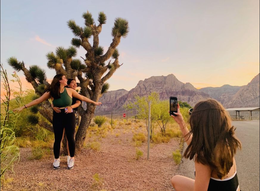 Las Vegas: Sunset Hike and Photography Tour Near Red Rock - Walking routes change with your group