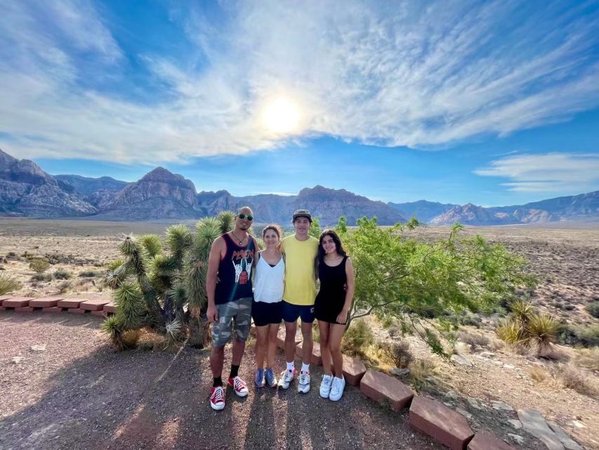 Las Vegas: Sunset Hike and Photography Tour Near Red Rock - Sandstone, limestone, and the best photo angles