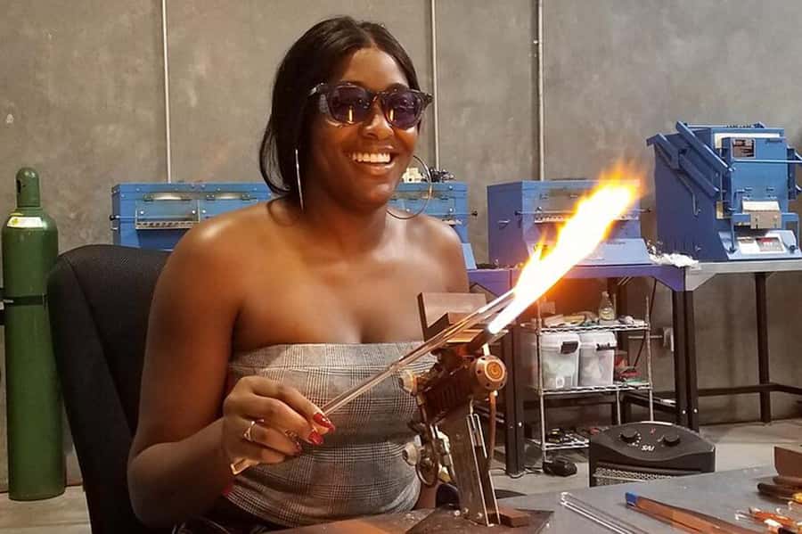 Las Vegas: Torch Glassblowing Class - Why the small group changes the value