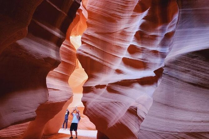 Las Vegas：Upper Antelope Canyon, Horseshoe Bend with Lunch - Lake Powell is a short scenic pause