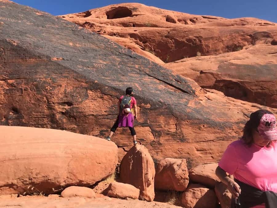 Las Vegas: Valley of Fire Half-Day Guided Hike with Pickup - Why Valley of Fire makes a better side trip than another day on the Strip