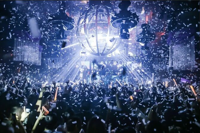 Las Vegas: VIP Club Crawl with Party Bus, Express Entry & Drinks - Starting at Palms Casino Resort at 9:30 pm