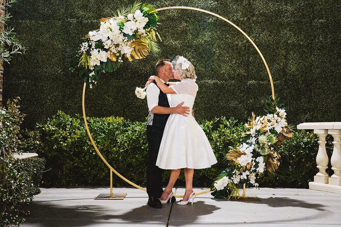 Las Vegas Vow Renewal Package - Timing, transport, and the non-refundable rule