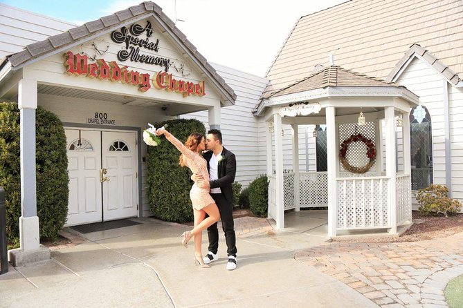 Las Vegas Wedding at A Special Memory Wedding Chapel - Photography: the detail that needs the most careful planning