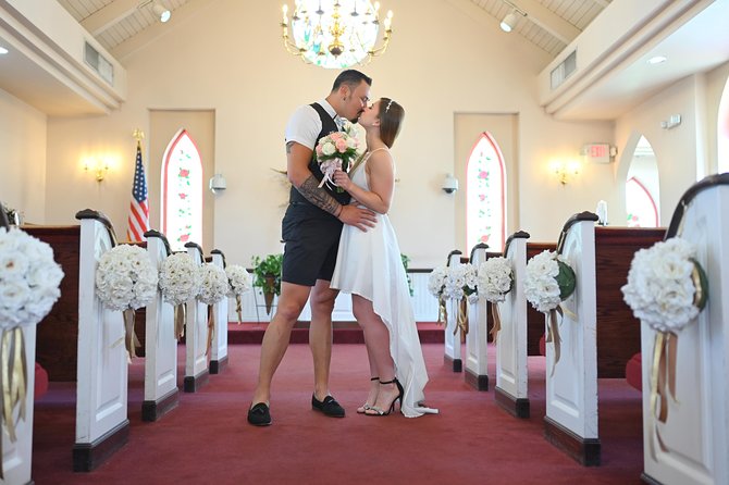 Las Vegas Wedding at A Special Memory Wedding Chapel - Add a one-hour Strip photo tour
