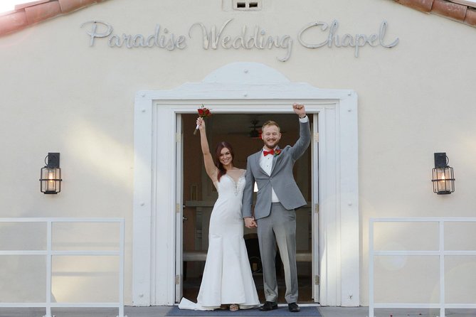 Las Vegas: Wedding at Paradise Wedding Chapel - A quiet alternative to the usual Las Vegas wedding
