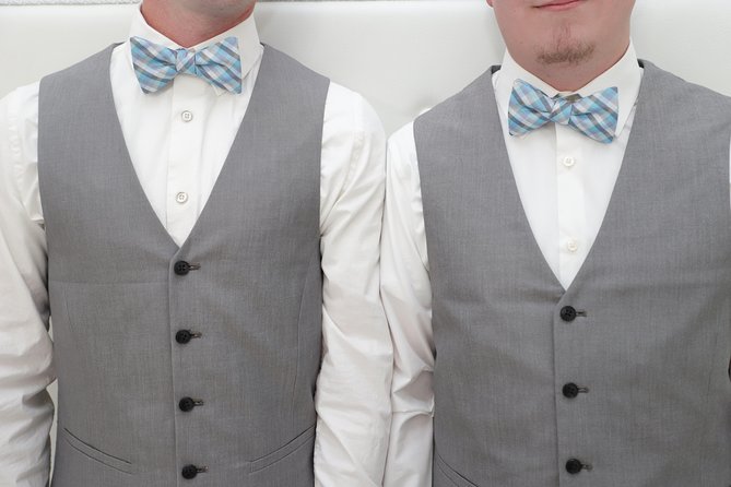 Las Vegas: Wedding at Paradise Wedding Chapel - Bringing family without losing privacy