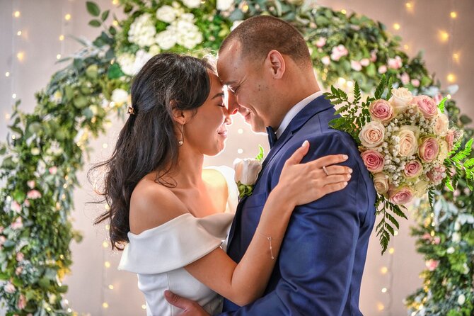 Las Vegas Wedding at The Little Vegas Chapel - Key points at a glance