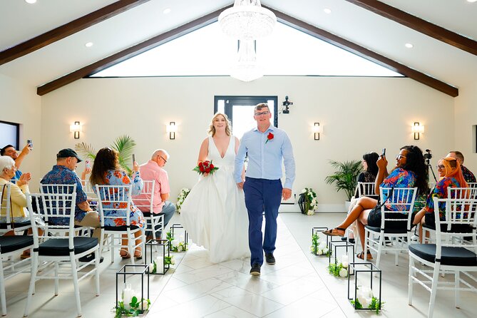 Las Vegas Wedding at The Little Vegas Chapel including Limousine Transportation - A Las Vegas ceremony built around ease