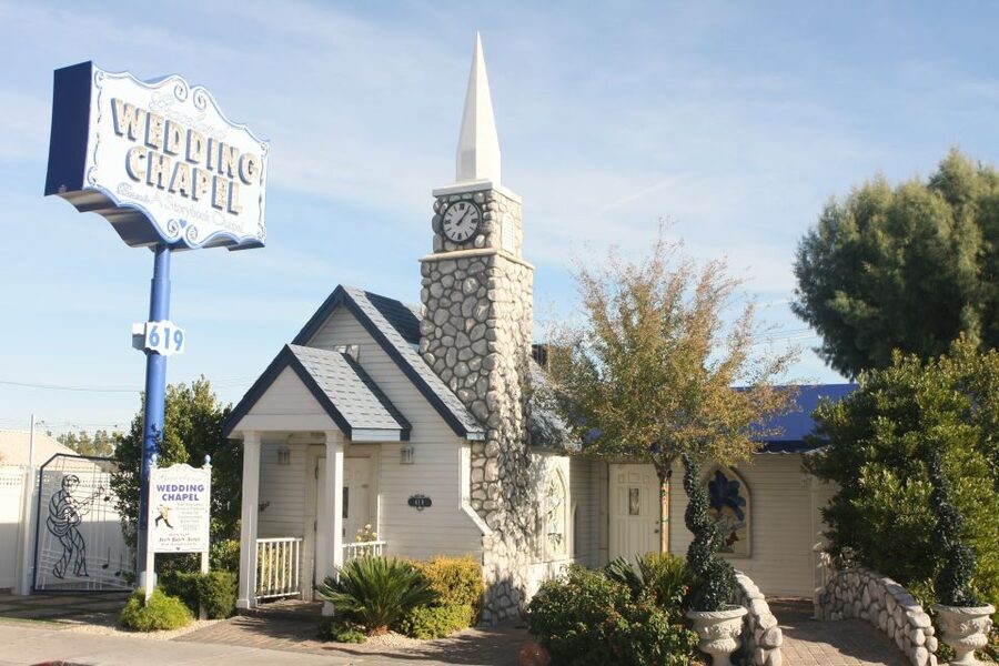 Las Vegas: Wedding or Vow Renewal at Graceland Chapel - The limousine pickup from your Las Vegas hotel