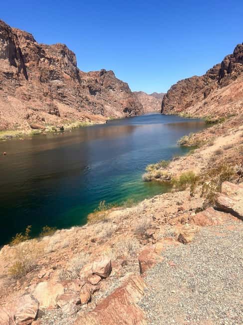 Las Vegas/Willow Beach: Guided Kayak Tour to Emerald Cave - Guides who make the difference