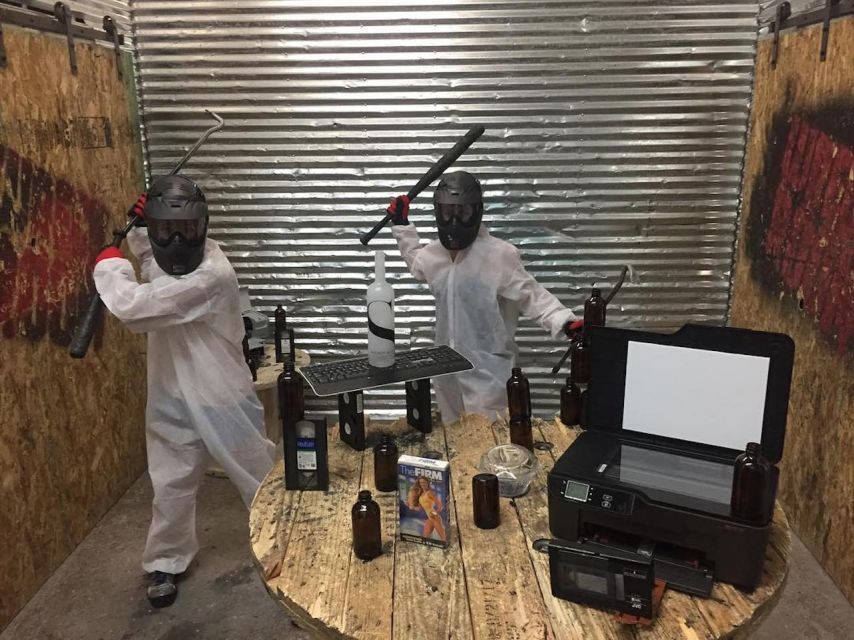 Las Vegas: Wreck Room Experience - A good fit for friends, couples, and small celebrations