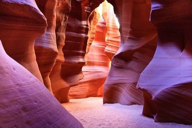 Lower Antelope and Horseshoe Bend Tour from Las Vegas - The 5:00 a.m. start and hotel pickup