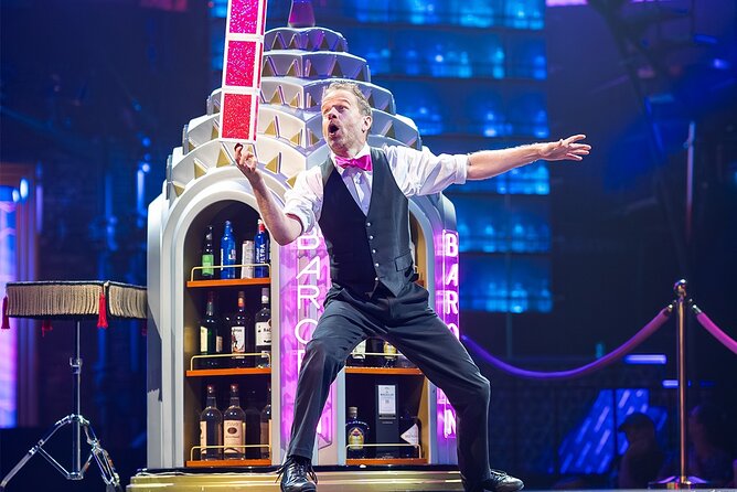 Mad Apple by Cirque du Soleil at New York New York Hotel and Casino - The pre-show bar and early entertainment