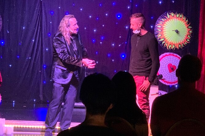 Magic Up Close Early Show at Las Vegas Magic Theater - Downtown location and simple logistics