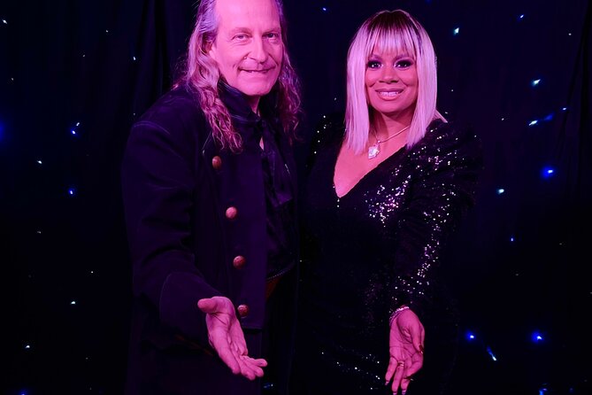 Magic Up Close Early Show at Las Vegas Magic Theater - Who should book Magic Up Close