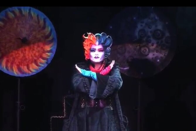 Masters of Magic Show at Las Vegas Magic Theater - Close-up magic is the main attraction