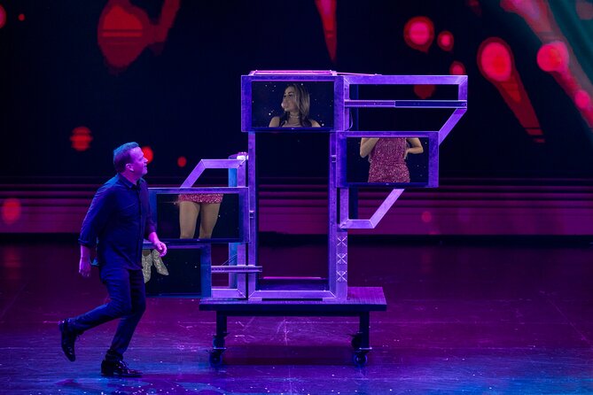 Nathan Burton Comedy Magic - Choosing among the four seat options