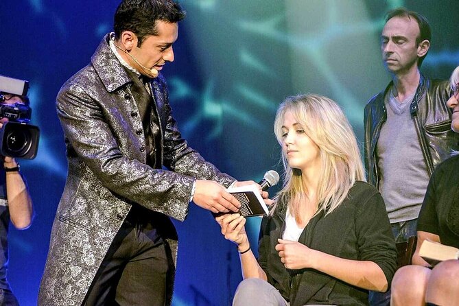 Paranormal - The Mindreading Magic Show at Horseshoe Las Vegas - Why the small theater matters